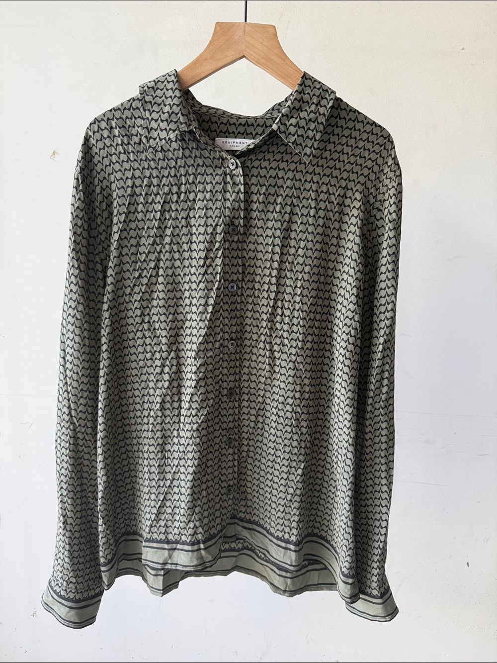 Equipment Signature Button Down Shirt in Green & Black Print